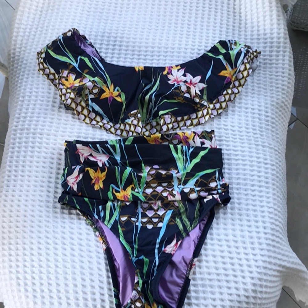 TRINA TURK Floral Off-Shoulder Bikini Set -EUC